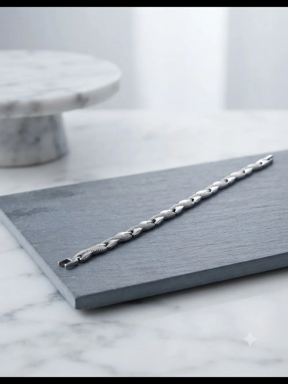Luna Signature Stainless Steel Bracelet: Modern Sophistication
